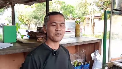 PENJUAL BAKSO PERTAMA DIPEKANBARU YANG MENGGUNAKAN MANGKOK DARI BAMBU