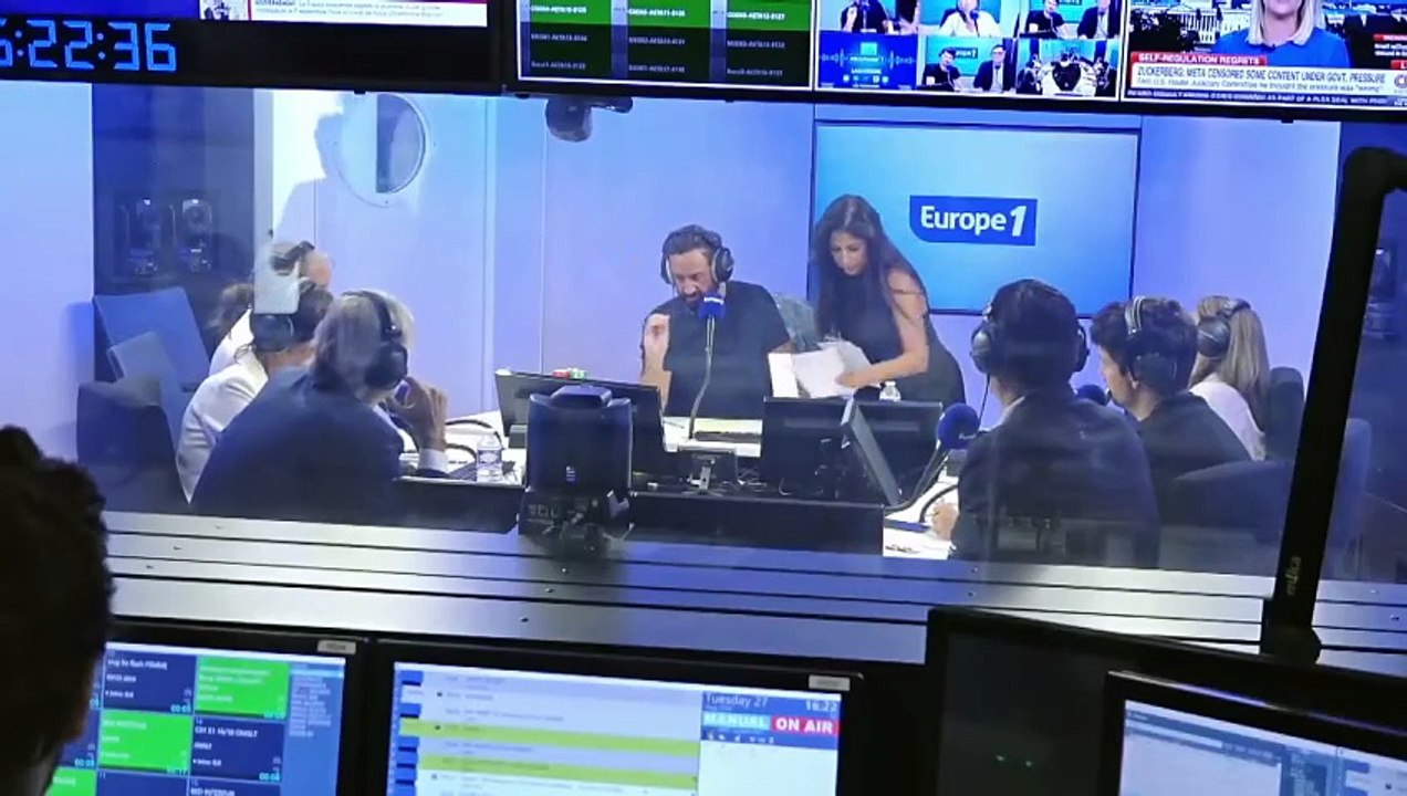 Le coup de gueule de Cyril Hanouna sur Europe 1 : "J'en ai assez qu'on se moque de la religion catholique ! C'est devenu insupportable, je suis désolé on ne supporte plus ça du tout."