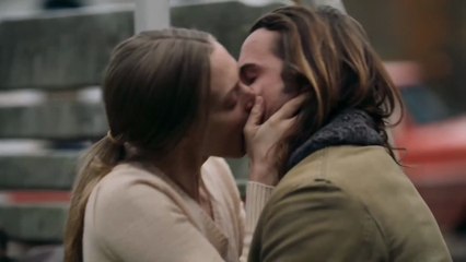 Catherine and Eddie Amanda Seyfried and Alex Neustaedter Hot kissing scene Things Heard and seen