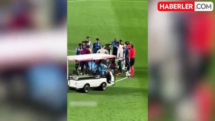 Maç sırasında bir anda yere yığılan 27 yaşındaki futbolcu, hayatını kaybetti