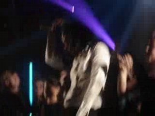 Amel Bent - Eclate totale danse