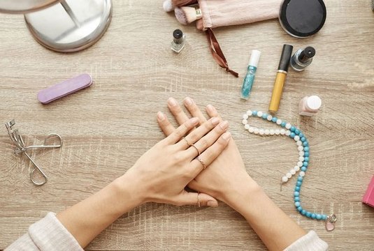 Tendances beauté : cette manucure ravissante sera sur tous les ongles à la rentrée