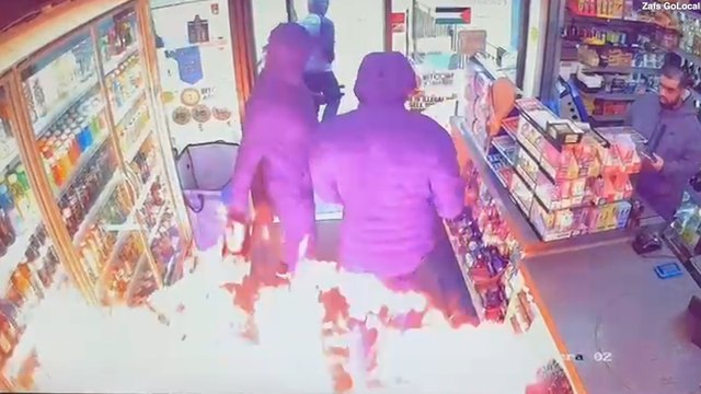 Bungling thugs tried to burn down shop - and set themselves on fire too