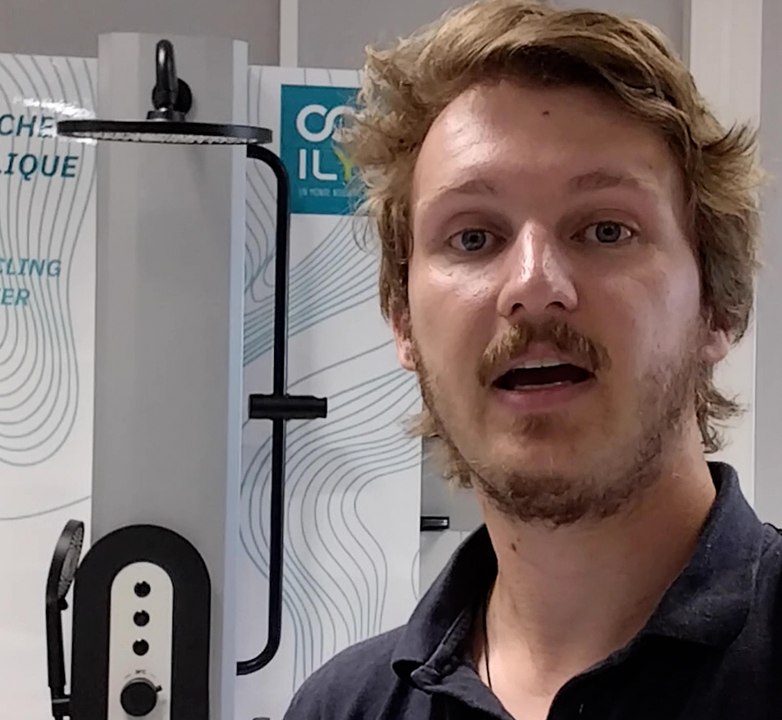 Ils ont inventé une douche qui économise 70 % d'eau