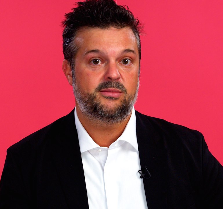 Julien, avocat, nous donne ses perles de garde à vue