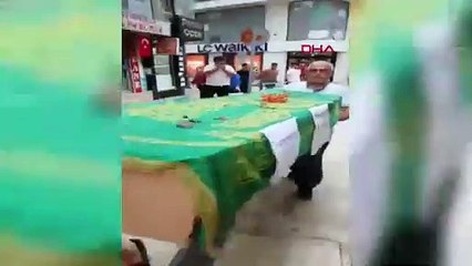 Türkiye'de bir garip cenaze töreni: ''Fındık öldü ruhuna Fatiha''