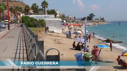 Olio esausto in spiaggia, indaga la Polizia Municipale