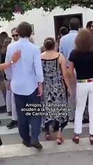 Amigos y familiares acuden a la misa funeral de Caritina Goyanes_360p