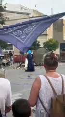 Ciudadanos de Granollers practicando el funcionamiento de Cóctel Molotov