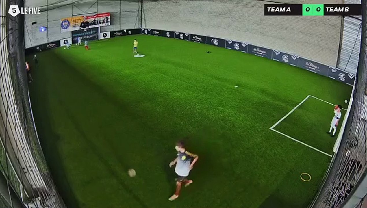 Corentin 28/08 à 13:28 - Football La Fabrique caméra (LeFive Orléans Ingré)