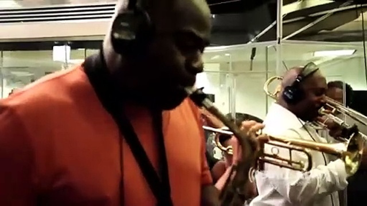 September (Live) - Earth, Wind & Fire