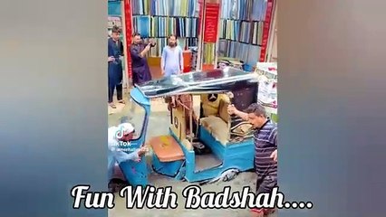 Pakistani Peoples Funny Moments In Rain  || funny pakistani