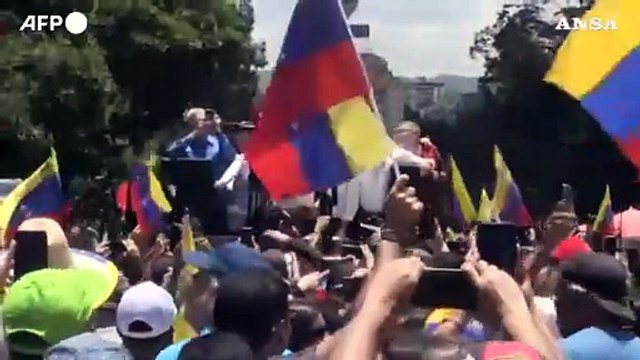 Venezuela: manifestazioni dell'opposizione contro le elezioni, presente anche Machado