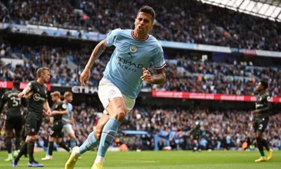 لاعب الزمالك السابق حسام عرفات "يبلع لسانه" في الملعب