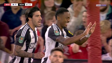 Carabao Cup : Newcastle ouvre le score sur l'engagement après 19 secondes de jeu !