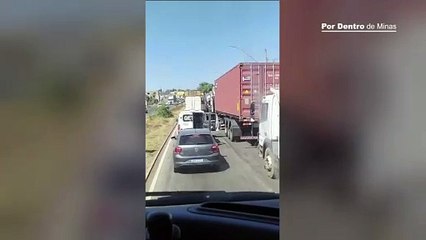 Presos fogem de viatura da polícia penal na Via Expressa de Contagem