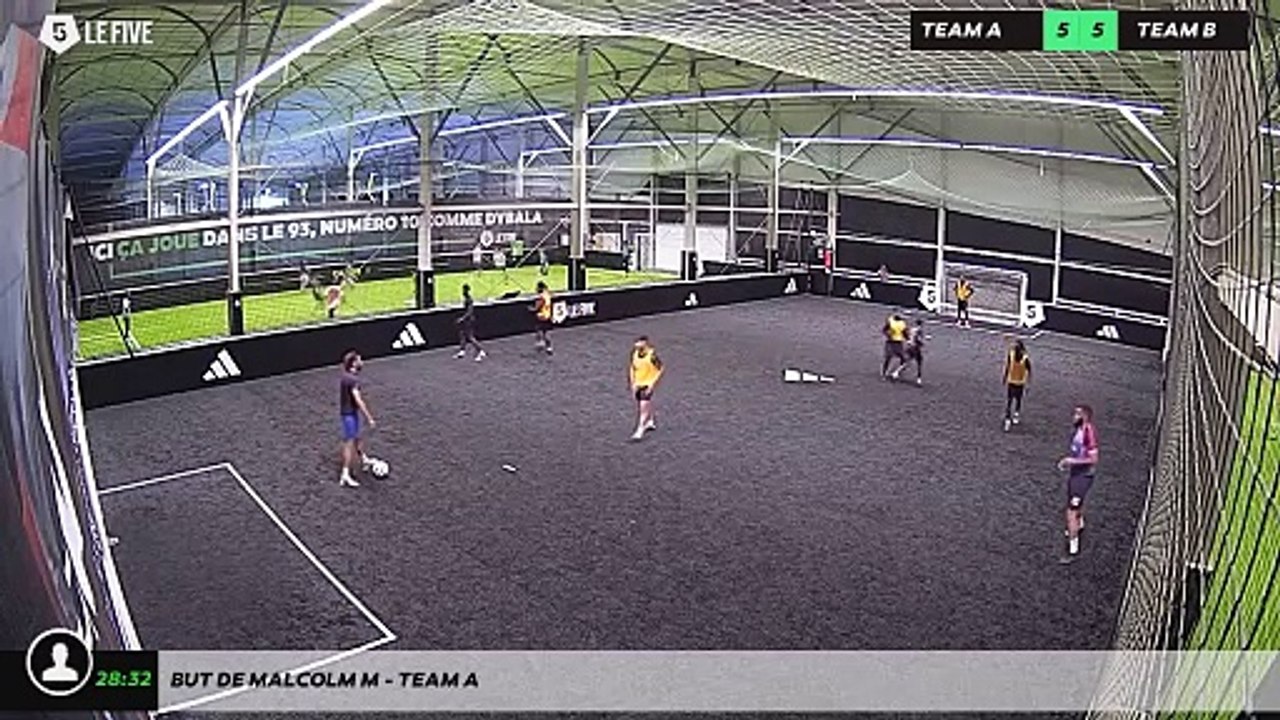 But de Malcolm M - Team A