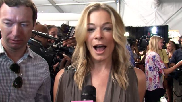 Barnes & Noble Founder Leonard Riggio Dead at 83, Brittany Cartwright Files for Divorce from Jax Taylor, National Red Wine Day
