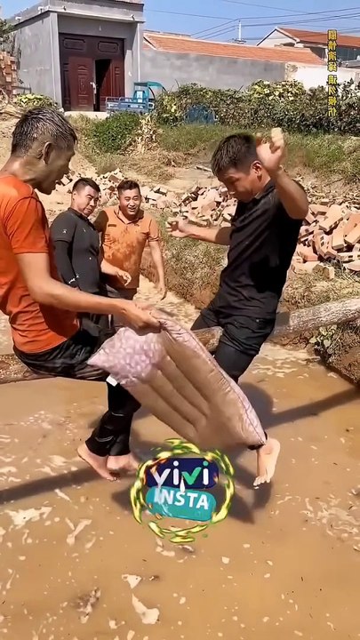 funny video Try not to laugh be careful