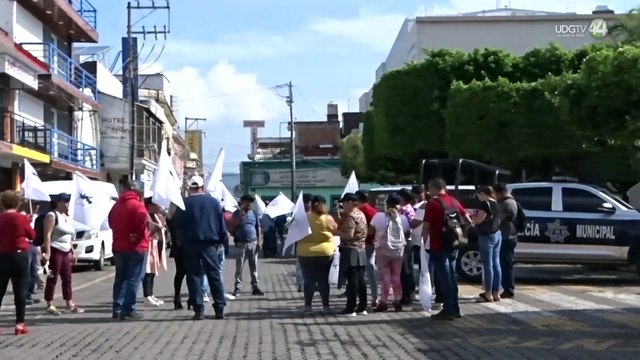 Tras manifestación trabajadores del ayuntamiento de Ocotlán logran acuerdo para pago de bono