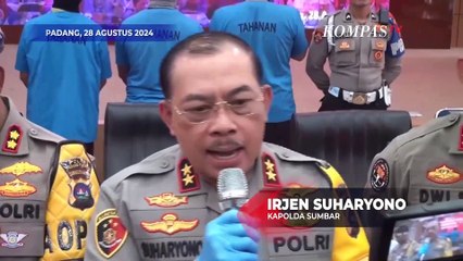 Video herunterladen: 2 Oknum Polisi Diringkus Usai Rampok Mobil Pembawa Uang ATM di Padang