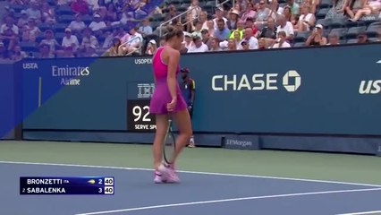 Sabalenka powers past Bronzetti at US Open