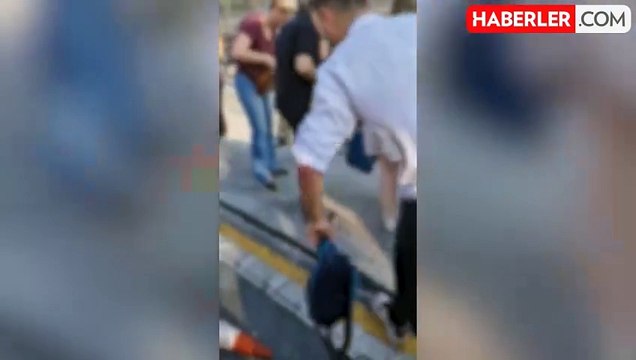 Küçükçekmece Sefaköy'de Metrobüs Kazası: Can Pazarı Kamerada