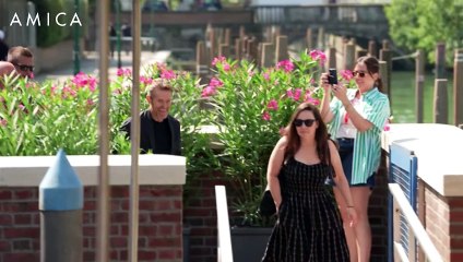 Willem Dafoe e Giada Colagrande in love a Venezia