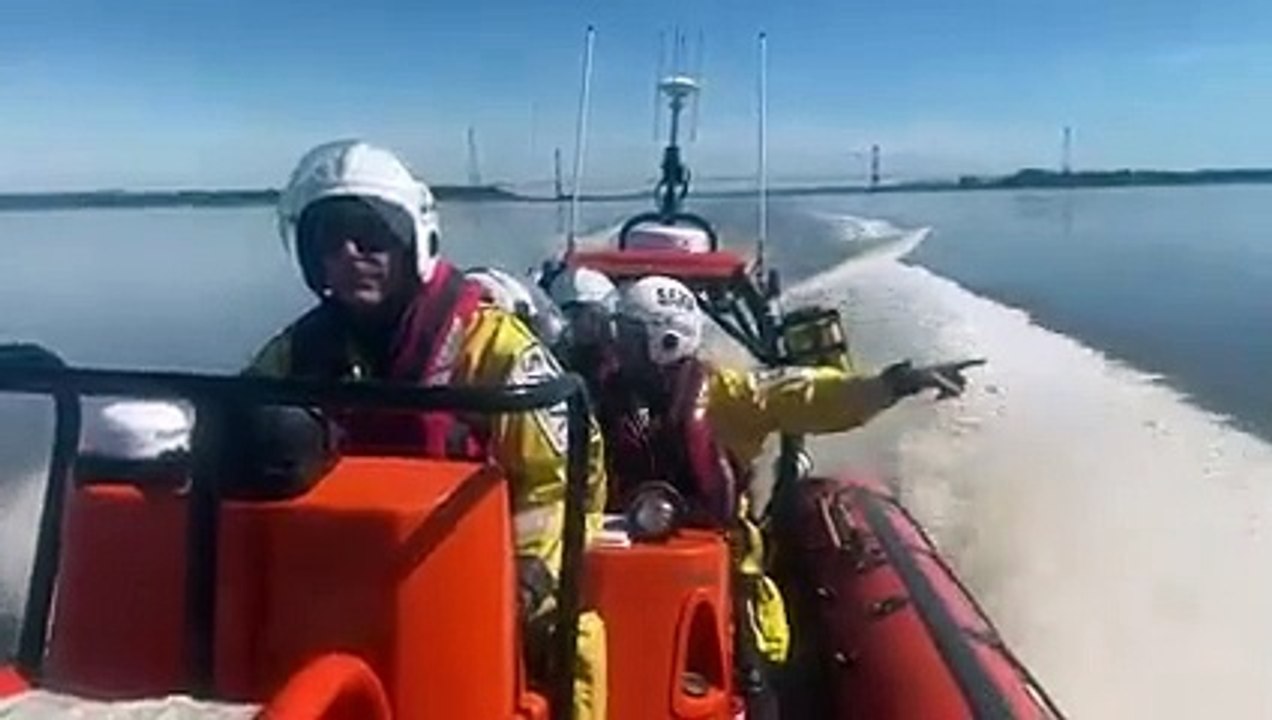 The SARA lifeboat on the Severn Estuary