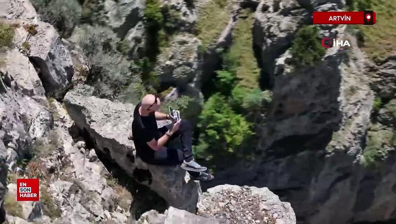 Artvin'de Cehennem Deresi Kanyonu'na konulan turnike esprilere konu oluyor