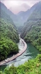 Ce pont flottant pour vous menez vers la reprise. Bonne reprise !