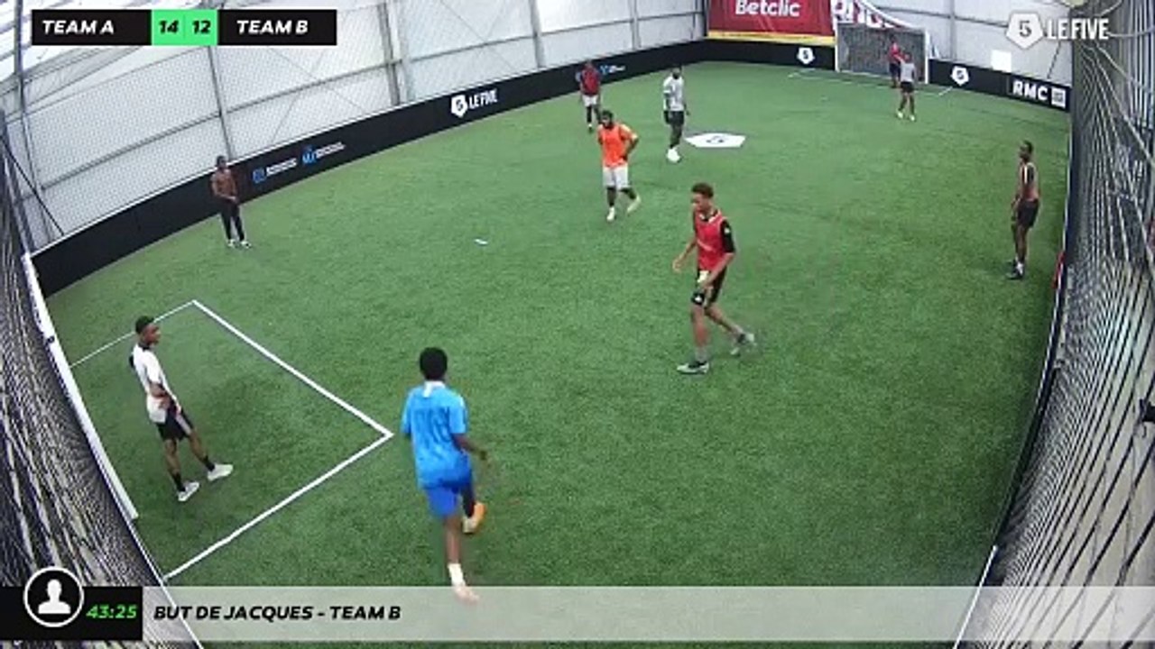 But de Jacques - Team B
