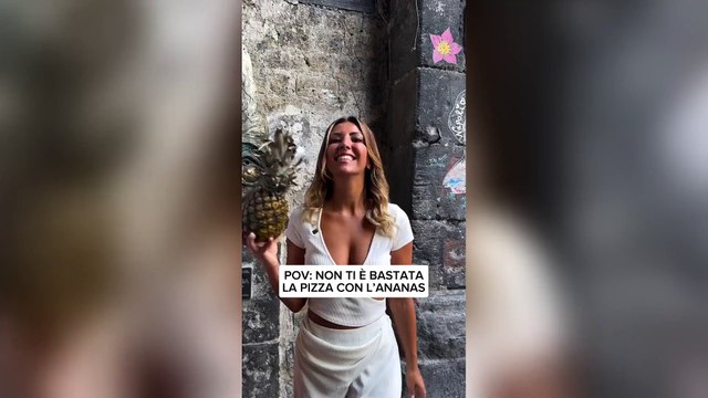 Sorbillo raddoppia e dopo la pizza con l'ananas lancia quella con l'anguria: l'annuncio in un video sui social
