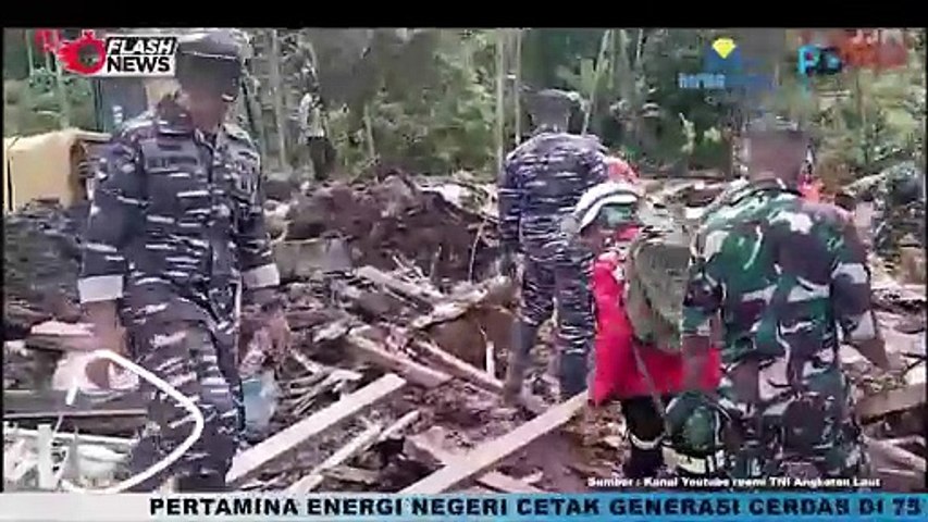Gerak Cepat TNI AL dan Tim SAR Gabungan Evakuasi Korban Banjir Bandang di Ternate