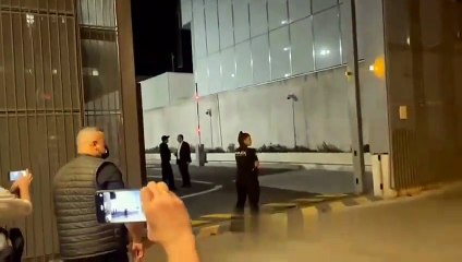 Vídeo mostra líder da Telegram a sair da prisão depois de pagar fiança