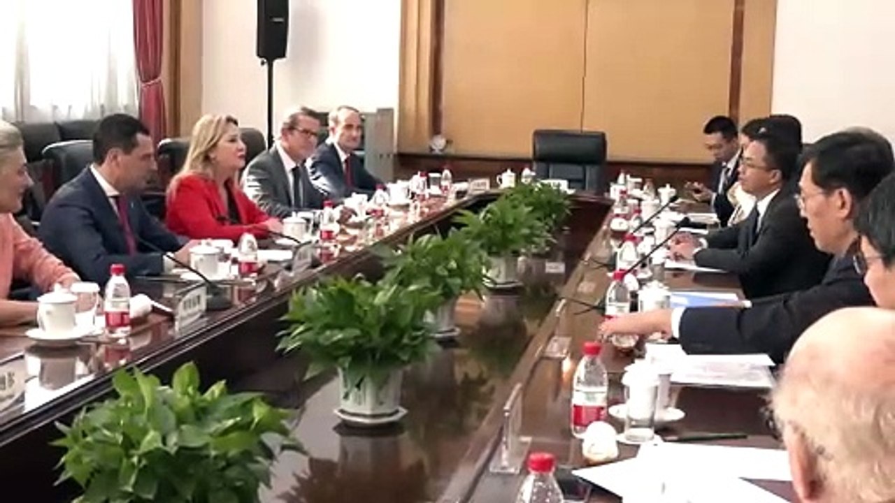 Moreno aborda en su viaje a China la presencia de productos andaluces en ferias del país