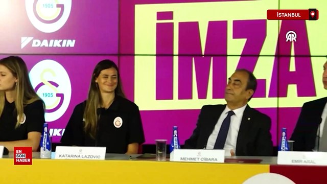 Galatasaray Daikin Kadın Voleybol Takımı'nda 5 oyuncu için imza töreni düzenlendi