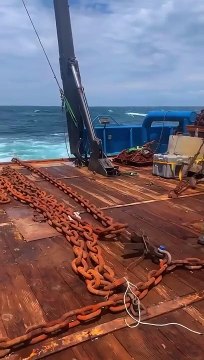 North Sea #ocean #storm #bigwaves #northernsea #fypシ #dangerous #waves #bigship #tiktok #viral #anchor #sea