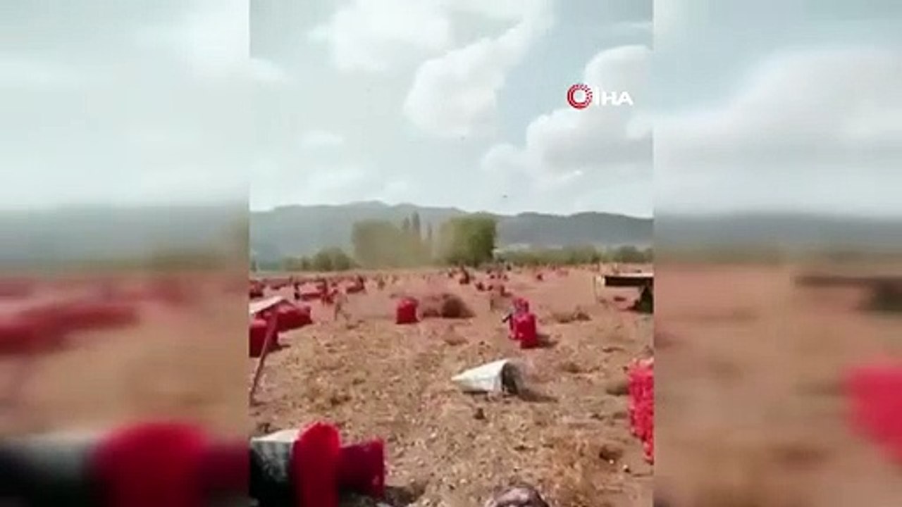 Amasya'da korku dolu anlar! Çocuklar hortumun arasında kaldı