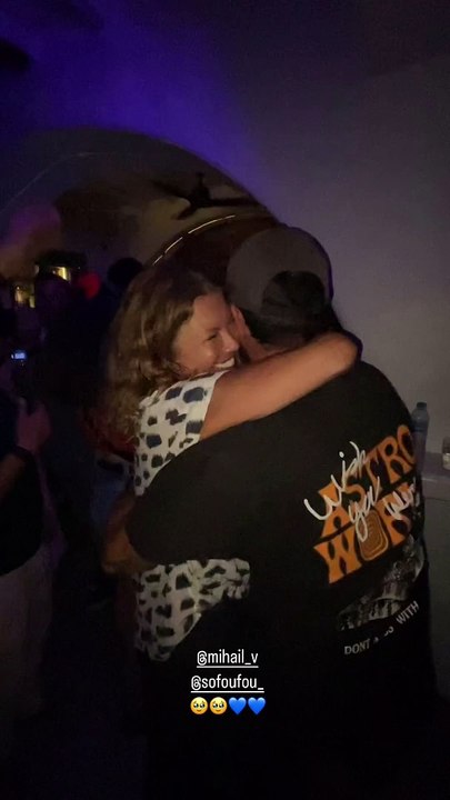 Σοφία Αλιμπέρτη: Χόρεψε με τον γιο της, Μιχαήλ και ο Good Job Nicky κατέγραψε τη στιγμή