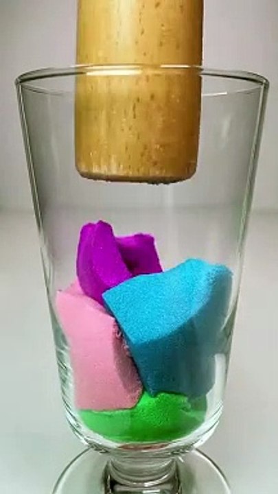 Very Satisfying and Relaxing Kinetic Sand ASMR, drop and squish