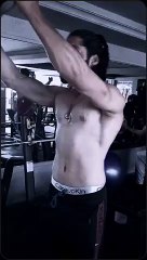 Shoulders rows front side