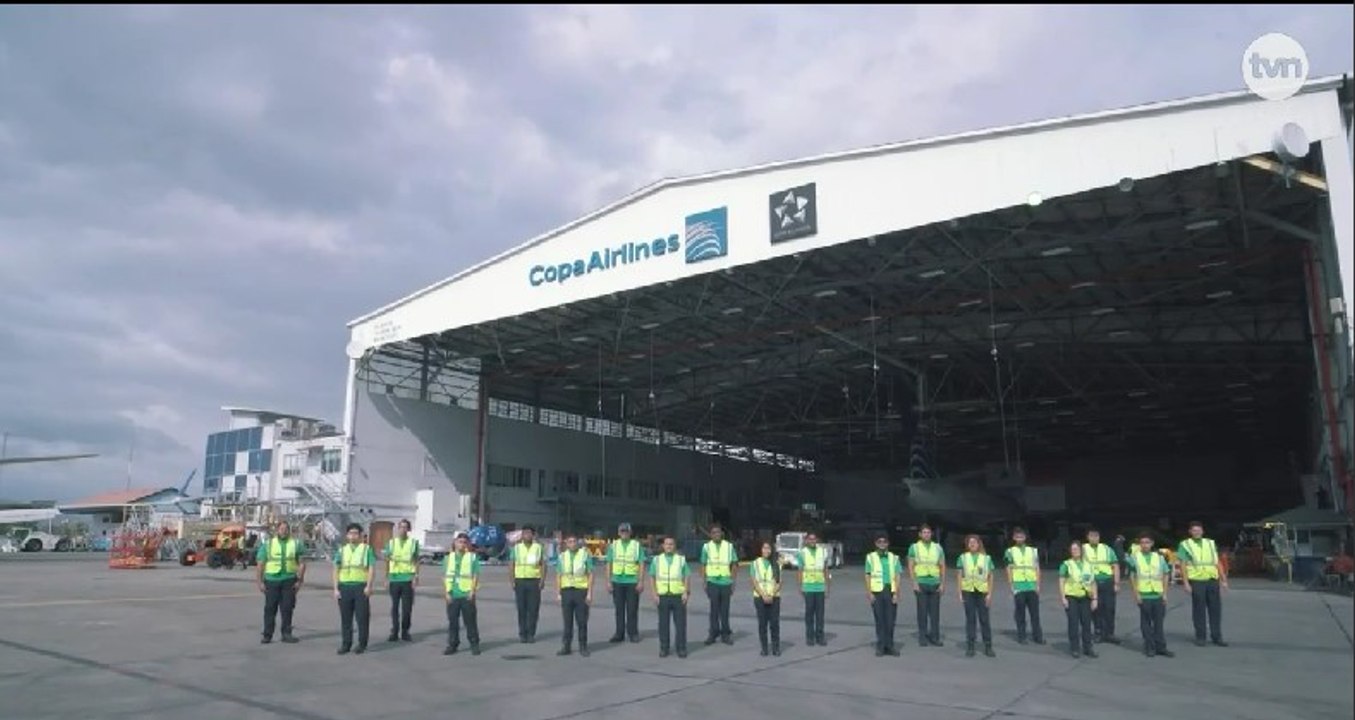 Nuevos técnicos de la Academia de Técnicos Aeronáuticos se gradúan