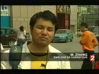 Des chinois en colères manifestent à Paris et en Chine !