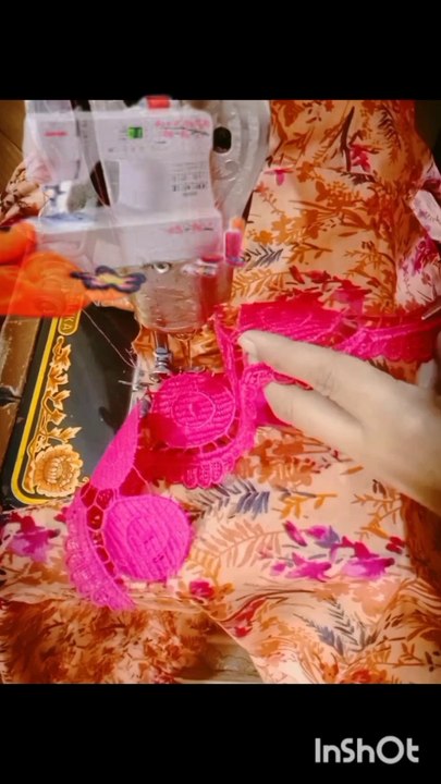 Lace attached on V Neck Using Tips and Tricks || Easy Lace Tips || Lace Nack design #nackdesign #lacedesign #sewinghacks #stitching #easyhacks