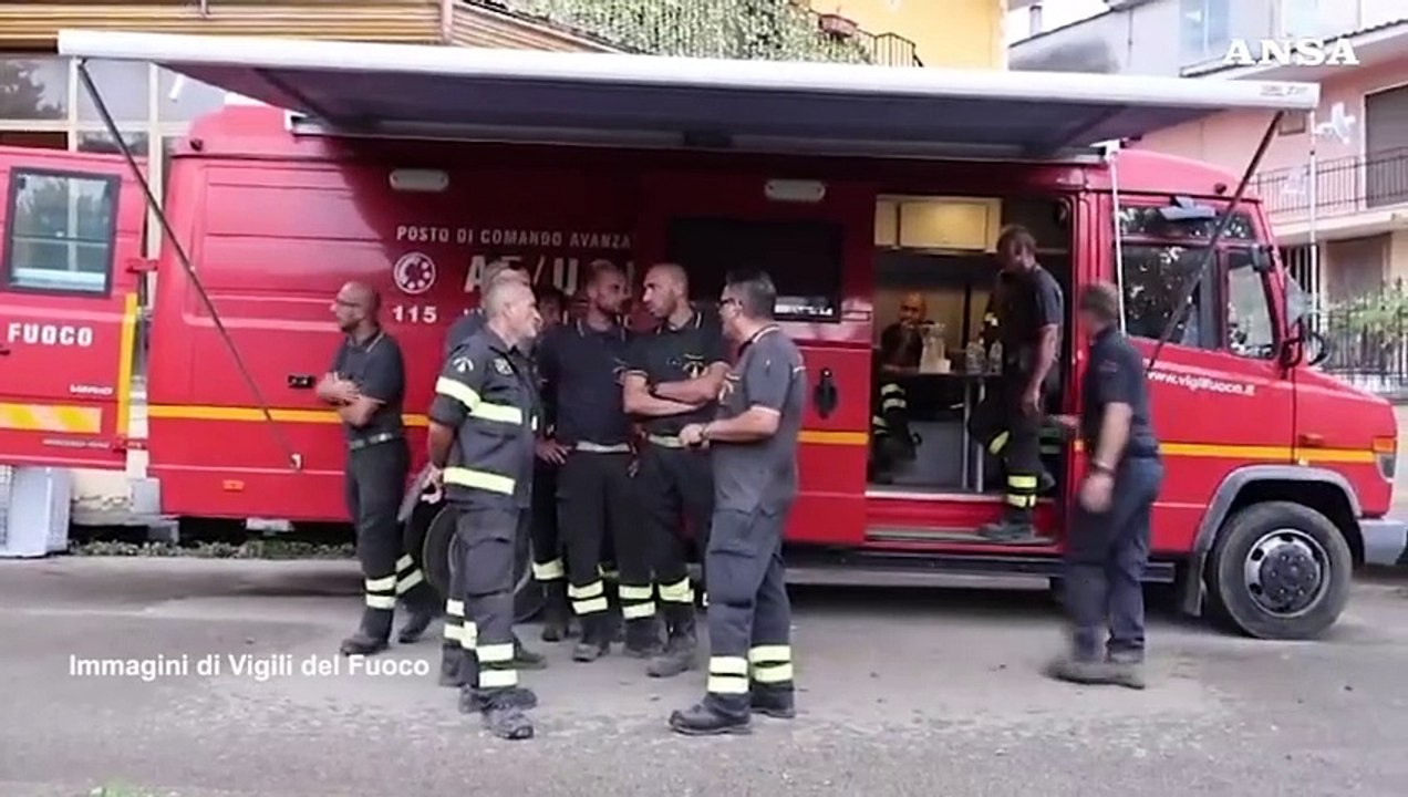 Caserta, proseguono le ricerche dei due dispersi dopo la frana