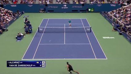 US Open : Défaite surprise pour le champion Carlos Alcaraz dès le premier tour 🎾