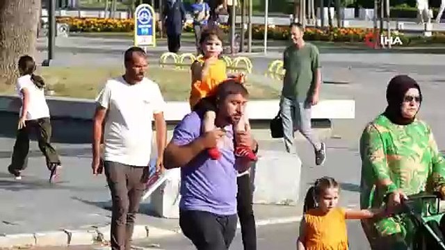 Atatürk ve Türk Bayrağı hassasiyet kameralarda!