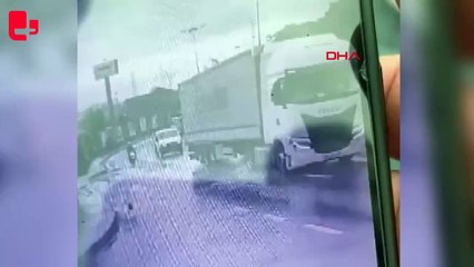 Kamyonet 5 metre yükseklikten düştü