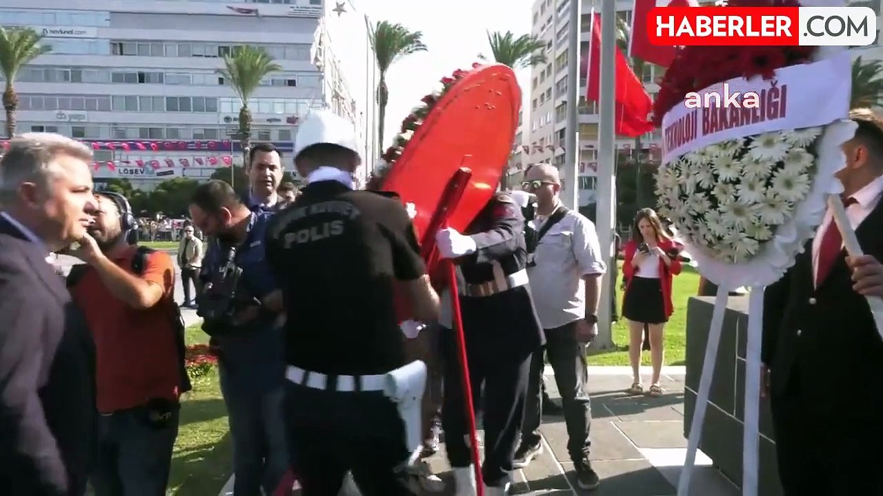 İzmir'de 30 Ağustos Zafer Bayramı kutlamaları coşkuyla başladı